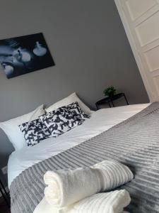 Central Lisbon rooms, best location for tourists