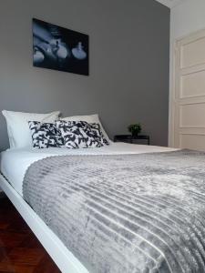 Central Lisbon rooms, best location for tourists