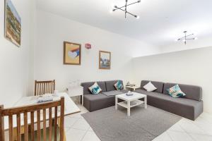 ALiving Cozy Studio with Balcony I Marina Pearl- 407