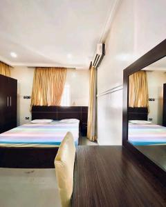 Starluxury Apartments and Suites