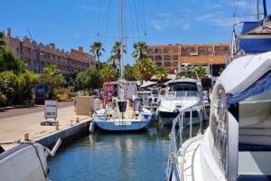 Rosario’ Port dHyères - Air-conditioned and Wifi