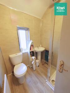 Quiet Townhouse - 5 Minutes from City Centre