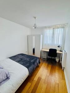 Apartement 8 personnes, 4 lits Créteil, metro 20 min de Paris