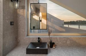 Luxury Villa Lovre seaside heated pool sauna