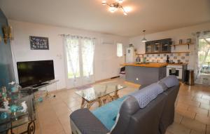 1 Bedroom Nice Home In Vignale