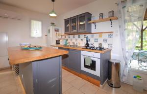 1 Bedroom Nice Home In Vignale