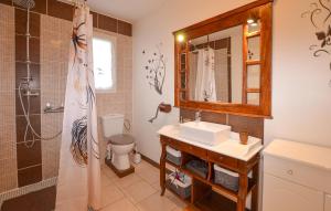Maisons de vacances 1 Bedroom Nice Home In Vignale : photos des chambres