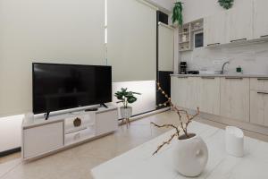 Stellas Apartment Karfas