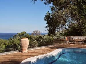Chris & Jo Villas, Enchanting Escapes, with Heated Pools & SeaViews By ThinkVilla - 4hvězdičkové hotely ve městě Zakynthos