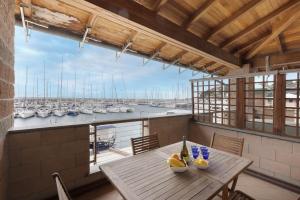 House in the port of Varazze 4 guests-Wi-Fi-Netflix 2 bedrooms very exclusive