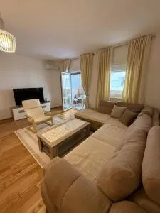 Stan 60m2 - Željeznica