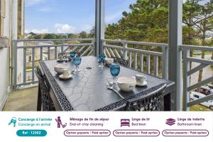 Balcon vue mer accès direct plage et piscine