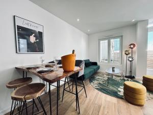 1 lenoir cocon romantique avec jacuzzi au centre