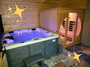Maisons de vacances Gite de charme L-Escale Des Sens sauna et jacuzzi prive sud Ardeche : photos des chambres