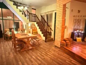 Frogs BNB Aviator's Bungalow - Pathyar