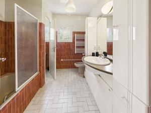 Maisons de vacances Maison moderne pour 12, grand jardin, terrasse : photos des chambres
