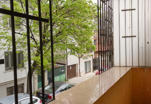 Cozy & Functional by the Opera