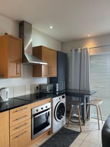 Century City Studio with Table Mountain Views