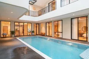 Maaplewood mountain view 9 bedrooms villa with a private heated pool and movie room - Ciburial