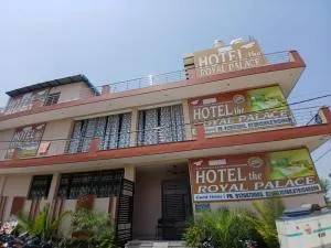 Hotel The Royal Palace - Hāpur