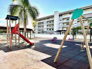 Pambnb - Chic Seaview Apartment with Gym & Kids Park