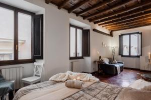 Trevi Fountain Stylish Guest House