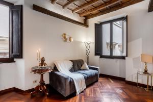 Trevi Fountain Stylish Guest House