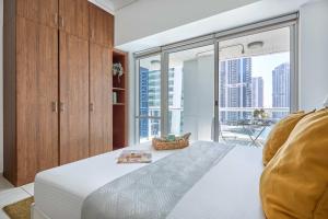 Frank Porter - Lake Terrace Tower