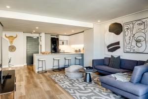 Modern Central Secure Cape Town 2bed Bantry Suite