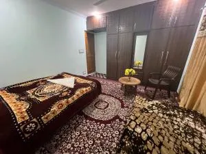 Redbury Homestay - Daranbāgh