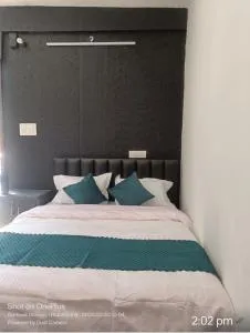 Osho zenganga commune - Chitkul