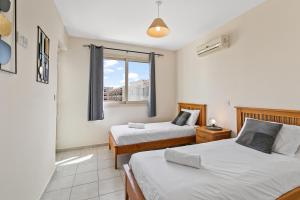 Royal Seacrest amazing location 2 Bed Apartment by VICHY Holidays