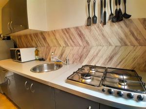 Maison T3 cosy, jardin, bureau & parking privé