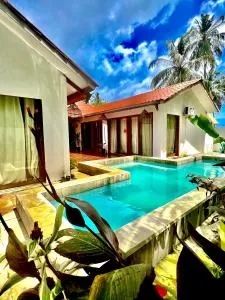 Lances right Surfhouse - Katiet