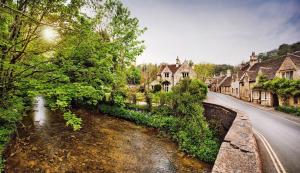 The Old Shop - Stylish Cotswold Cottage, Sleeps 6