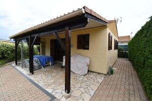 Maisons de vacances Maison 6 personnes climatisee dans residence avec piscine a 900 M des plages : photos des chambres