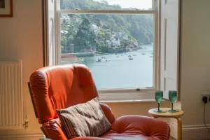 Modern Apartment, Stunning River Dart Views, Patio - Kingswear