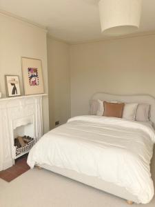 Gorgeous Riverside London Townhouse