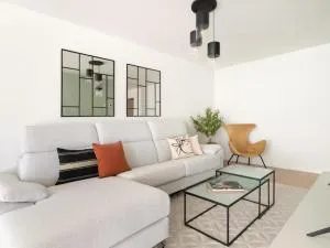 Atalaya sobre la Medialuna by Clabao - Maquirriain