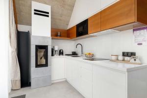 Górska Odskocznia - Apartament z Parkingiem oraz Dostępem do Basenu & Sauny by Noclegi Renters