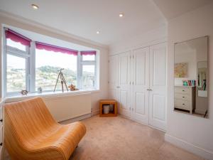 Riverside Apartment with Stunning River Dart View