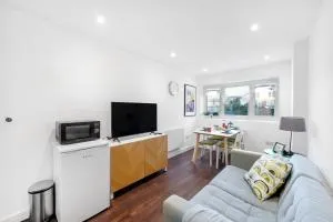 Peaceful Green London - 1 bedroom & Free parking - Theydon Bois