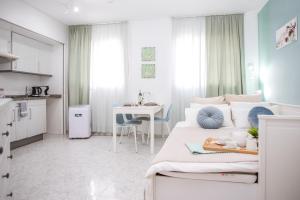 AL01 Estudio 250 m de playa de Fenals, Costa Brava