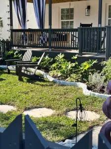 Fort Myers Bliss Walk to Best Eats and Shops Cracker Cottage C - Moore Haven