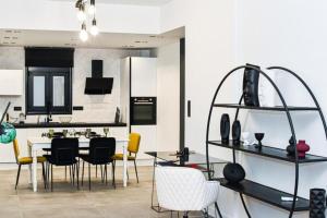 Luxury 3br Home at Hip Pangrati