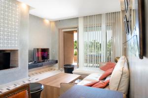 Coin Lumineux à Prestigia Piscine - vue Atlas