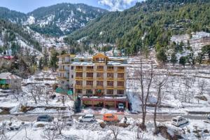 Vyas Vatika a wooden exotic Resort Near Old Manali