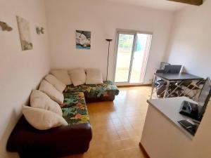Appartements T3 Duplex a 200 m Plages/Commerces - Parking, Wi-Fi, Piscine, Tennis - Animaux Acceptes - FR-1-316-104 : photos des chambres