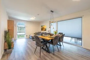 BPS Apartment #2 Business - NEU - Deluxe - Modern - Gäufelden