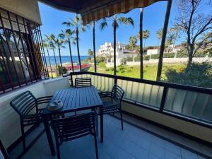 Beachfront apartment by Holidays2Rent